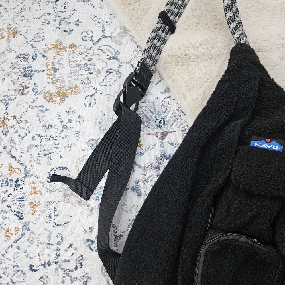 Kavu Fleece 4 Rope Sling Bag Black - Picture 3 of 10